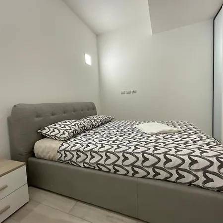 New In Central Appartement